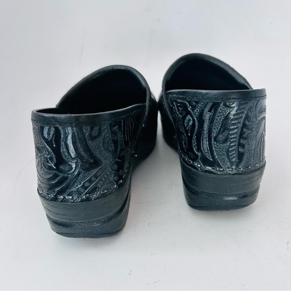DANSKO Professional Black Floral Tooled Leather Embossed Womens Clogs 38 us 7.5 - Picture 6 of 12